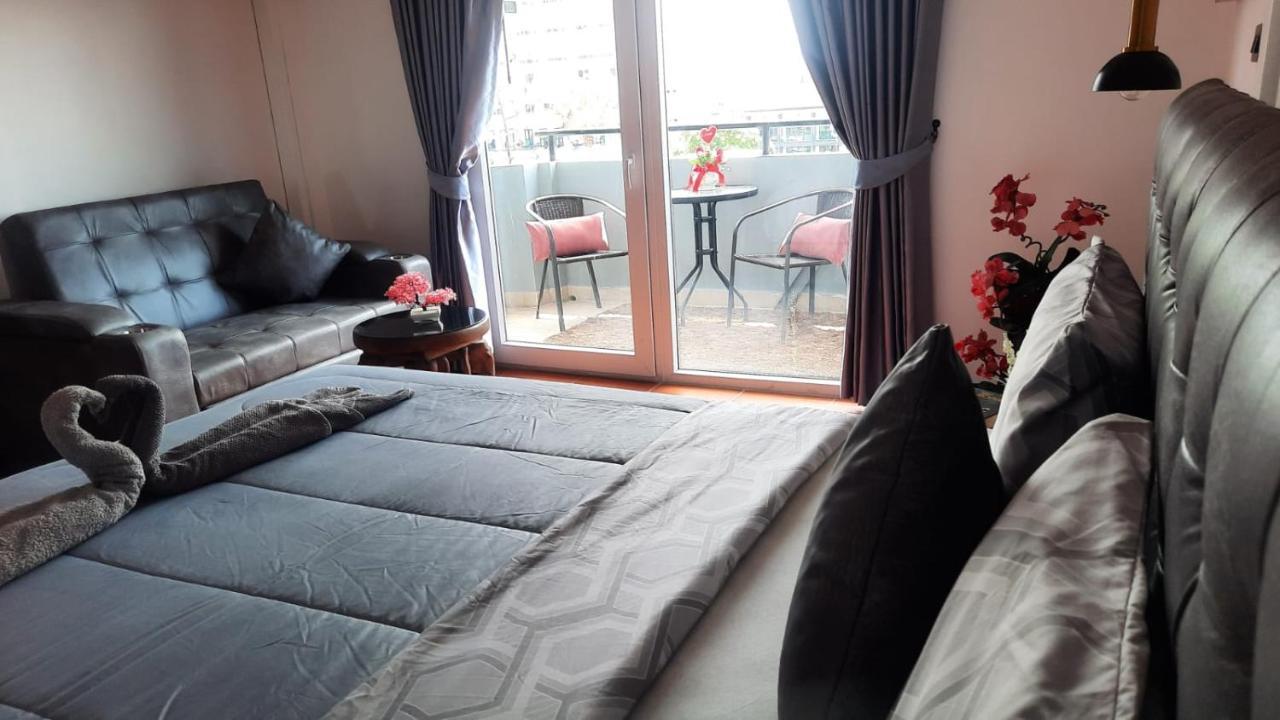 Happy Beach Jomtien Guesthouse Dış mekan fotoğraf