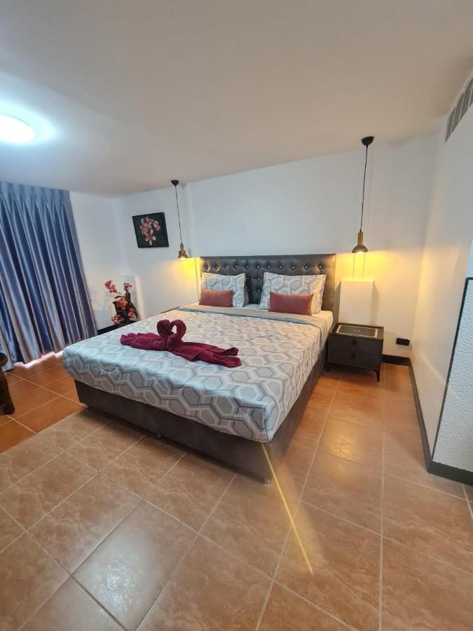 Happy Beach Jomtien Guesthouse Dış mekan fotoğraf