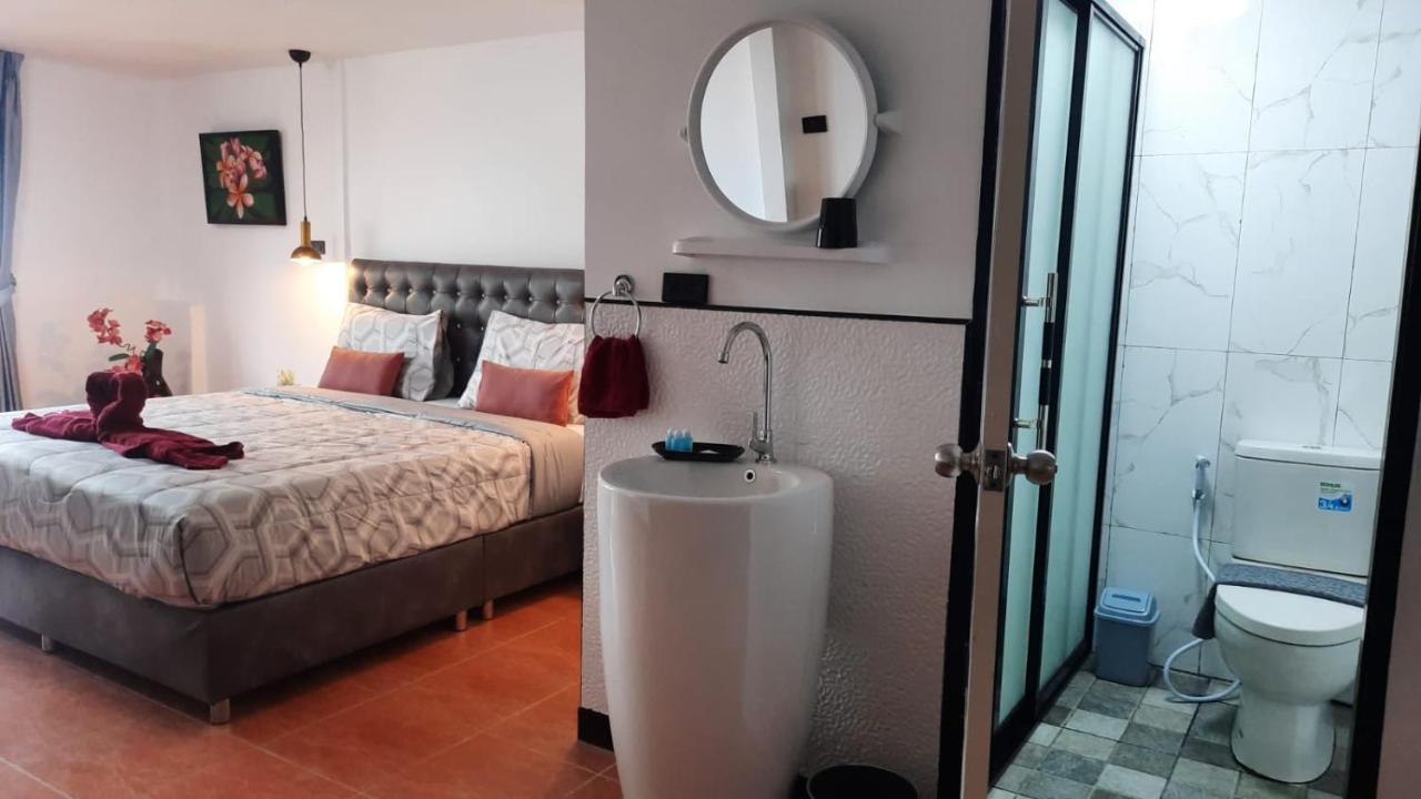 Happy Beach Jomtien Guesthouse Dış mekan fotoğraf