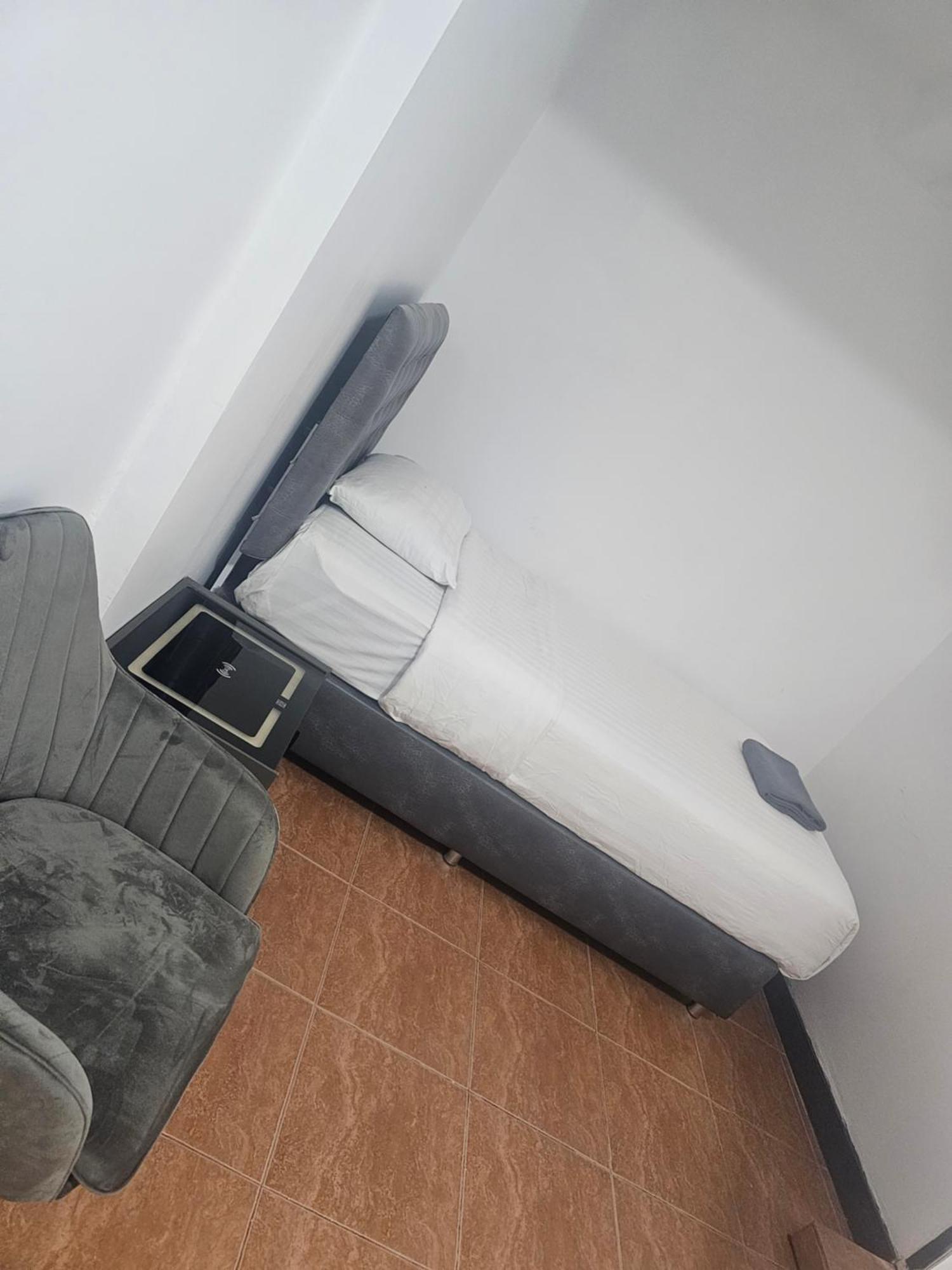 Happy Beach Jomtien Guesthouse Dış mekan fotoğraf